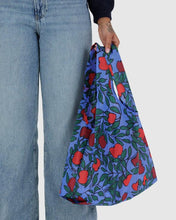 Load image into Gallery viewer, Standard Baggu- Apple Tree
