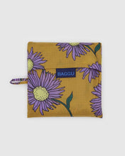 Load image into Gallery viewer, Big Baggu- Daisy Chain - Tigertree
