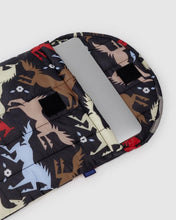 Load image into Gallery viewer, Puffy Laptop Sleeve 13/14&quot;- Horse Cut-Outs - Tigertree
