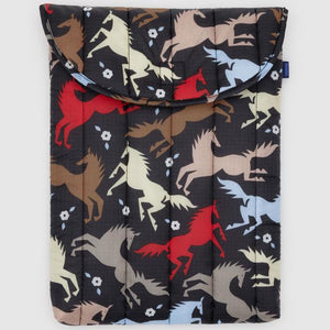 Puffy Laptop Sleeve 16"- Horse Cut-Outs - Tigertree