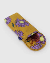 Load image into Gallery viewer, Puffy Glasses Sleeve- Daisy Chain - Tigertree
