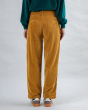 Load image into Gallery viewer, Corduroy Pleated Pants - Camel
