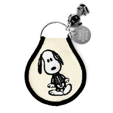Load image into Gallery viewer, Snoopy Patch Keychain Skeleton
