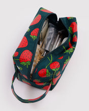 Load image into Gallery viewer, Dopp Kit- Strawberry Blossom - Tigertree
