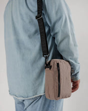 Load image into Gallery viewer, Sport Crossbody - Taupe - Tigertree

