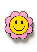Load image into Gallery viewer, Smile Daisy Pin - Tigertree
