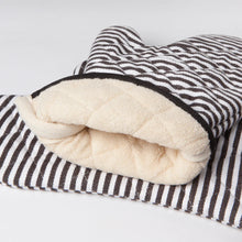 Load image into Gallery viewer, Superior Black Narrow Stripe Oven Mitt - Tigertree
